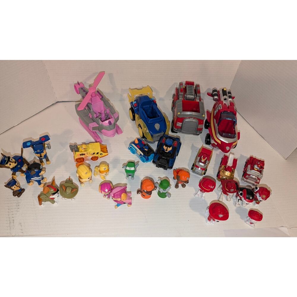 Large Lot Paw Patrol Figures Vehicles Diecast Chase Nickelodeon